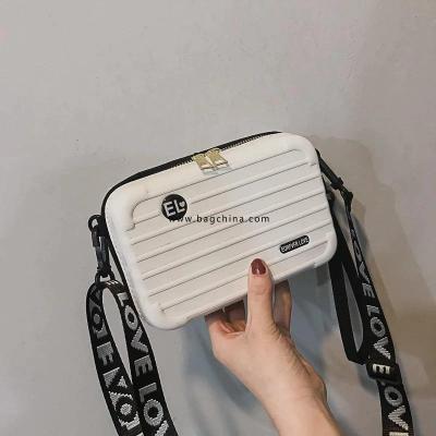 Luxury Hand Bags for Women 2020 New Suitcase Shape Totes Fashion Mini Luggage Bag Women Famous Brand Clutch Bag Mini Box Bag