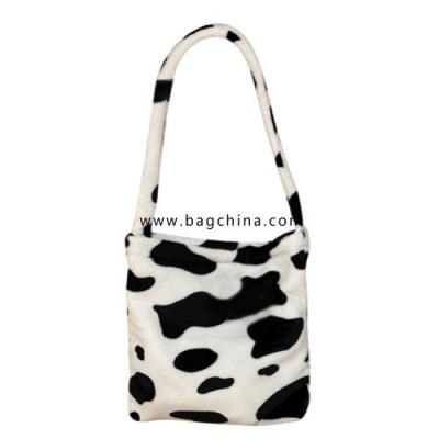 Women Winter Fashion Big Capacity Shoulder Pouch Plush Cow Pattern Messenger Bag Popular Belt Bag Sling Chest Pouch