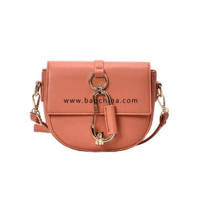 French niche female bag 2020 new high-quality ladies shoulder bag fashion wild messenger bag ladies retro saddle bag