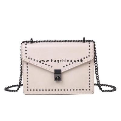 Vintage High Quality Leather Small Shoulder Crossbody Bag Women's 2020 Chain Stud Lock Crossbody Bag Women Travel Clutch